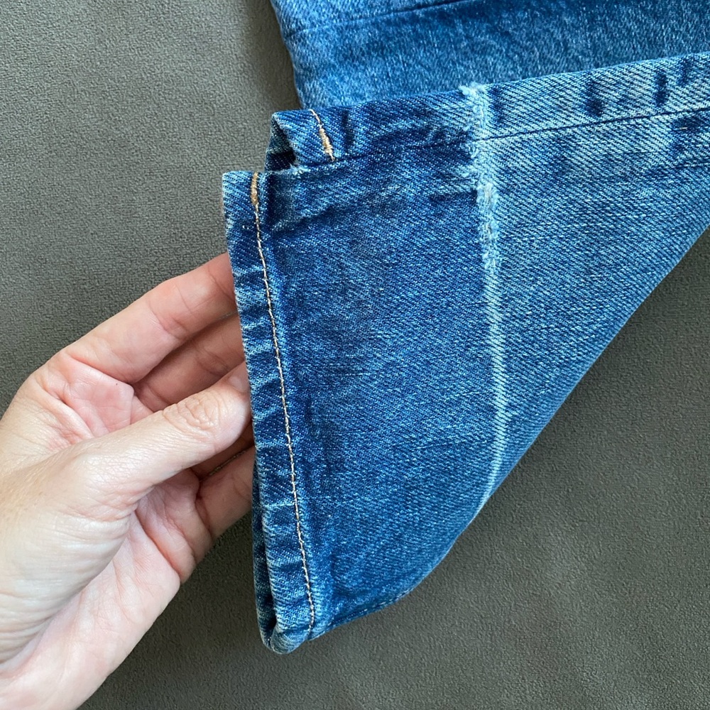 Frame Denim High-Rise Jeans in Medium Blue Wash - Picture 10 of 10